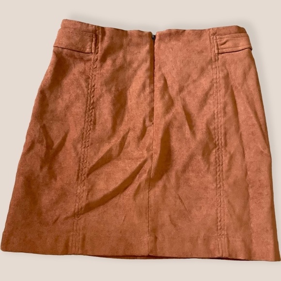 𝅺BAR iii Burnt Orange Cinnamon Buckle Detail Corduroy Like Material Mini Skirt - Picture 5 of 9